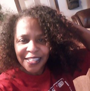 Meet your Posher, Zina